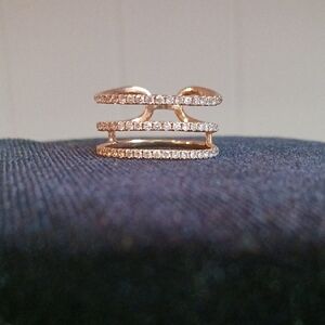 Nwt Rose 14kt Gold Diamond 3 Strand Ring.